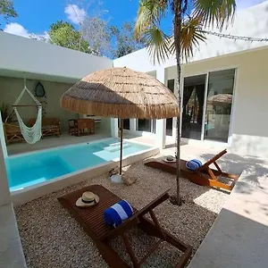 https://villa-kuxtah-beautiful-bungalow-with-private-pool.allrivieramayahotels.com