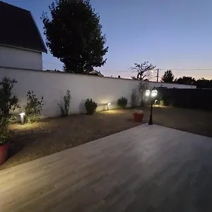 https://logement-cosy-neuf-avec-jardin.hotels-rhonealpes.com